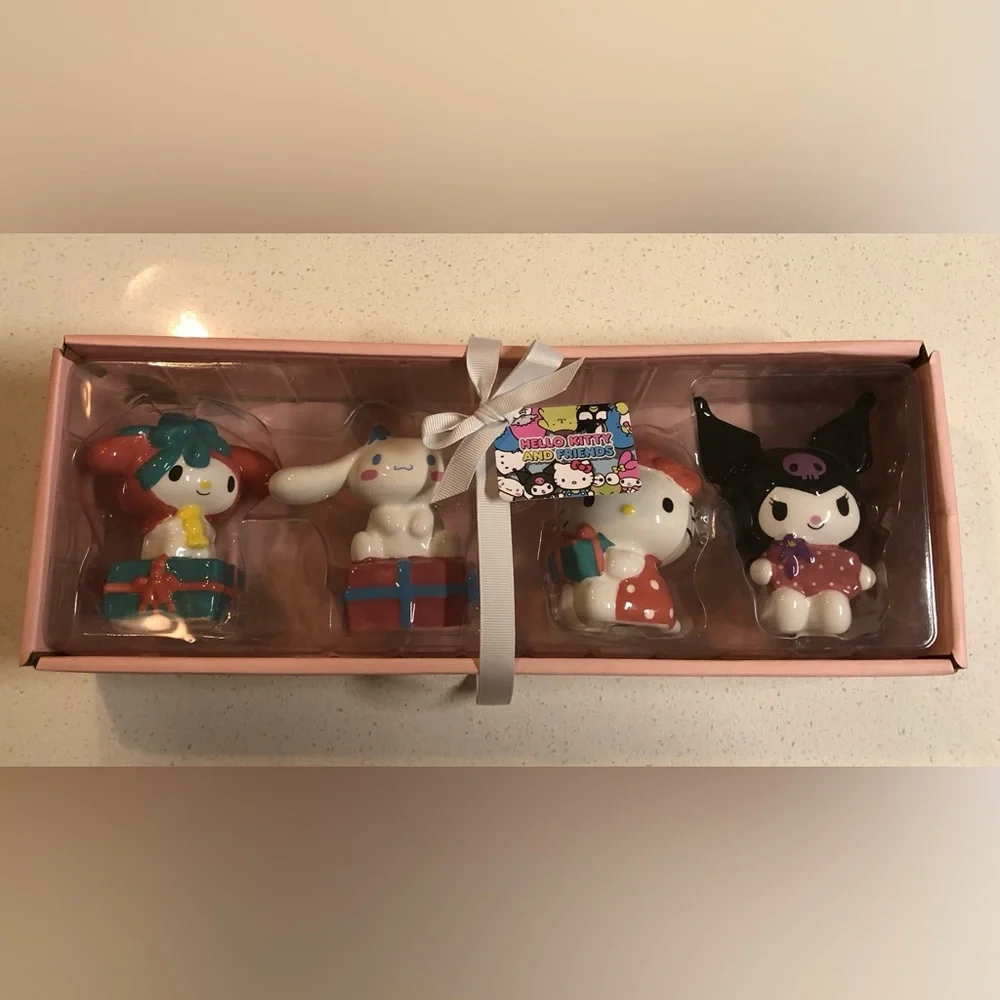 Hello Kitty Sanrio Ceramic Candle Holder Figurine Set